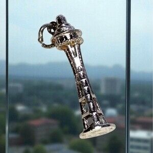 Vintage Sterling Silver Seattle Space Needle Landmark Souvenir 3D Travel Charm